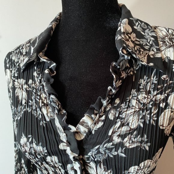 Allison Taylor Black & White Floral Blouse sz M - Picture 2 of 6